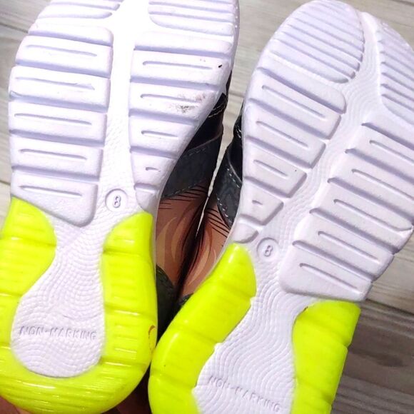 (77-3264)  🔥3/$20🔥  JURASSIC Shoes Sz 8 - Picture 6 of 10